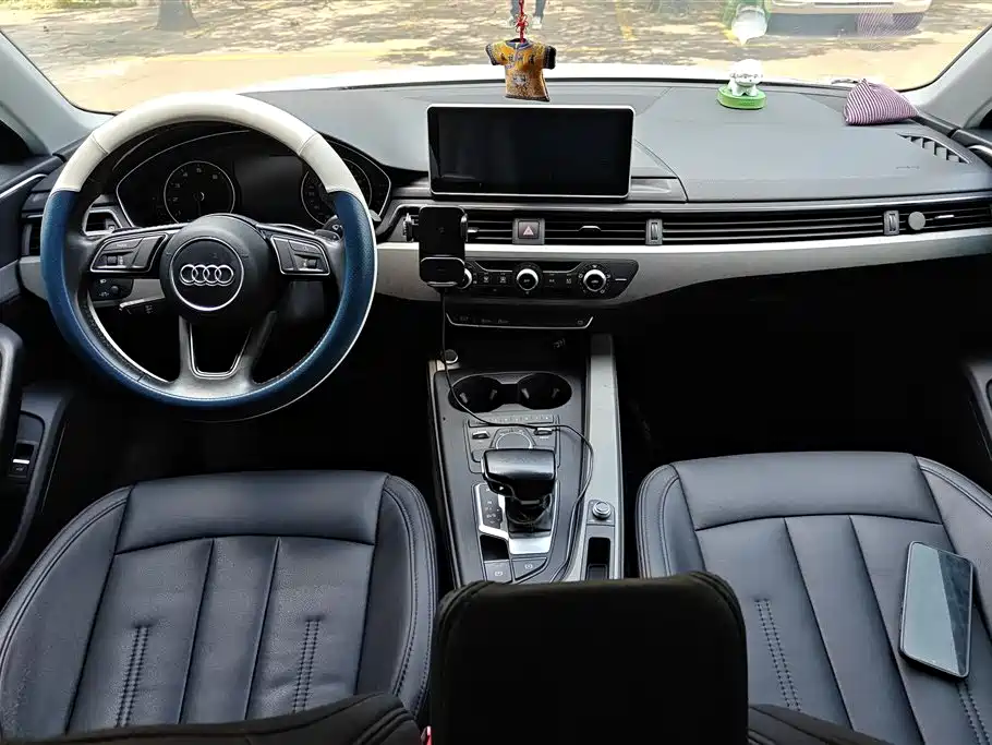 Audi A4L 2017 — фото 12