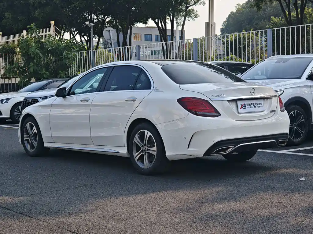 Mercedes-Benz C-Class 2018 — фото 13