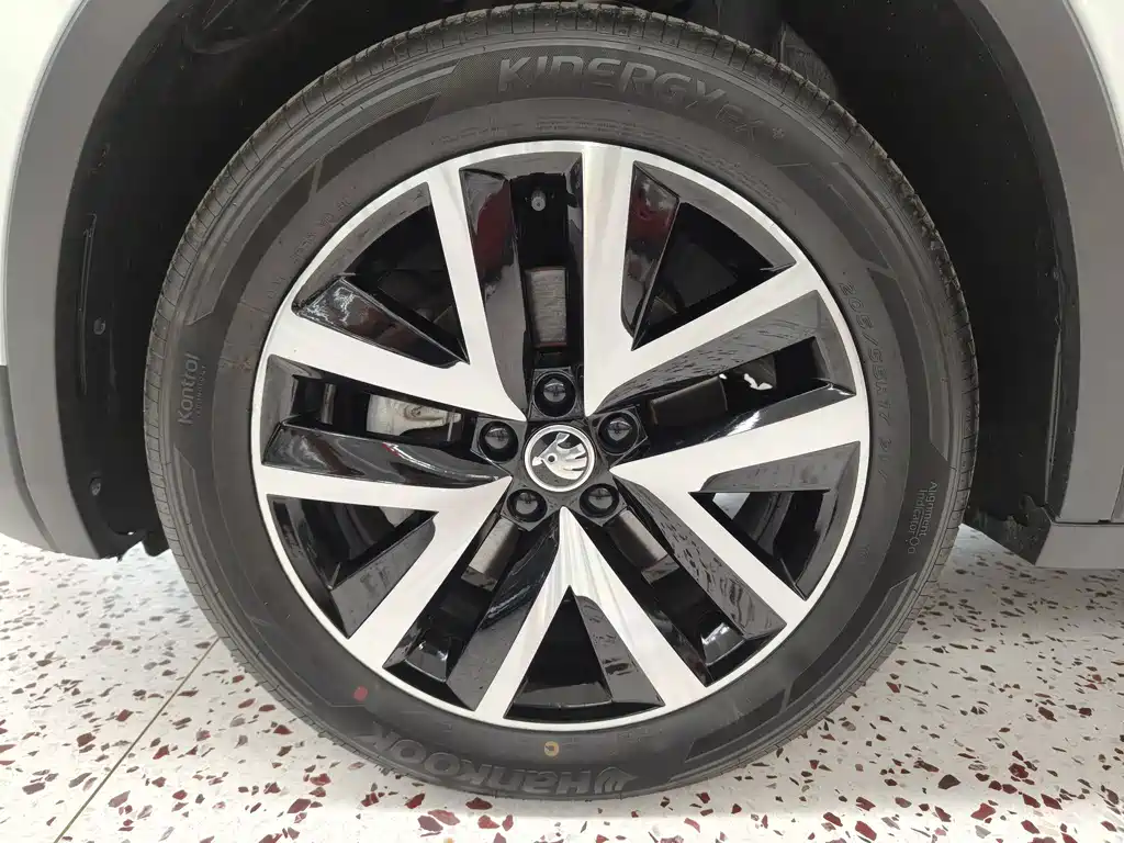 Skoda Kamiq 2023 — фото 18