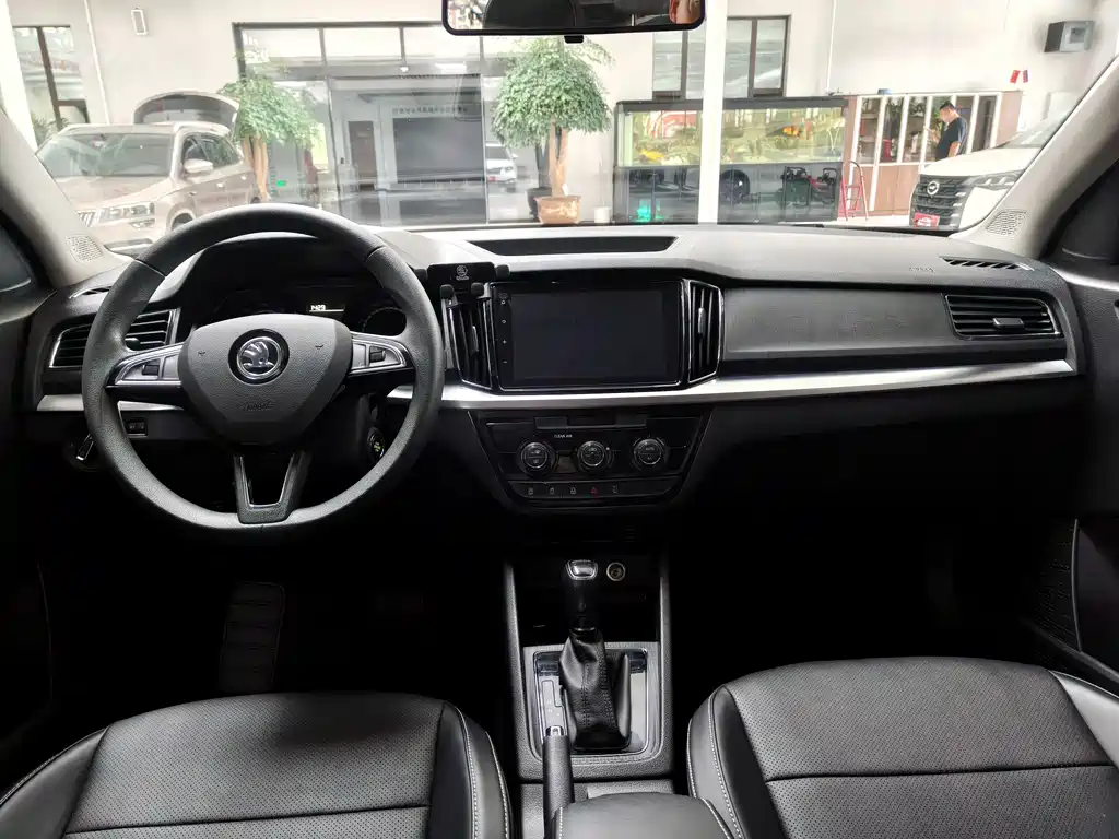 Skoda Kamiq 2023 — фото 10