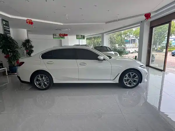 BMW i3 2024