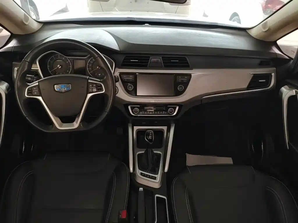 Geely Vision X3 2018 — фото 10