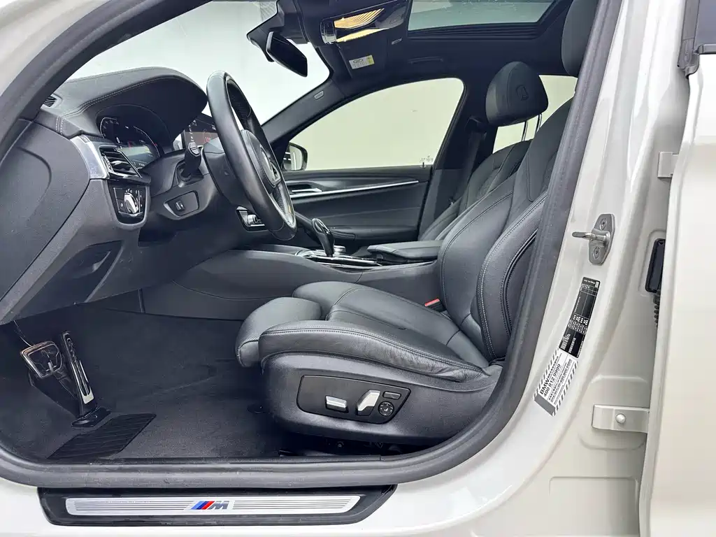 BMW 5 Series 2022