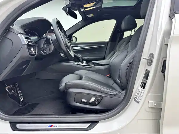 BMW 5 Series 2022