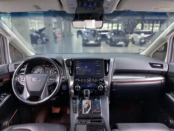 Toyota Vellfire 2020