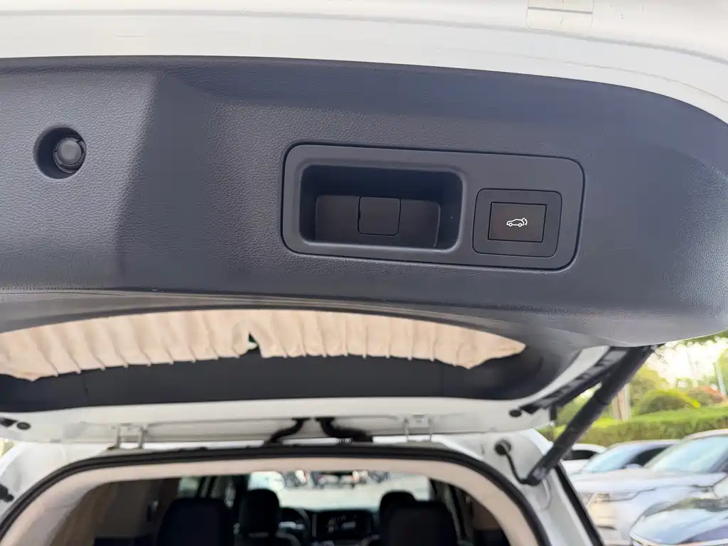 GAC Trumpchi M8 2022 — фото 13