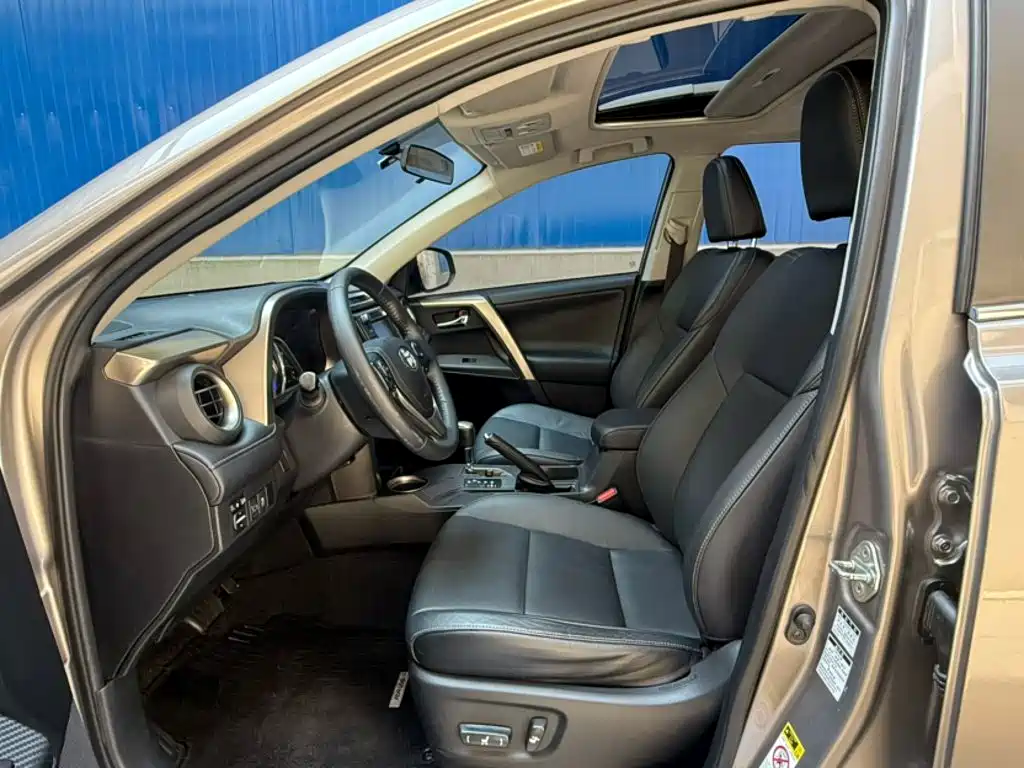 Toyota RAV4 2014 — фото 13