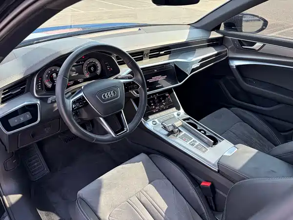 Audi A6L 2022