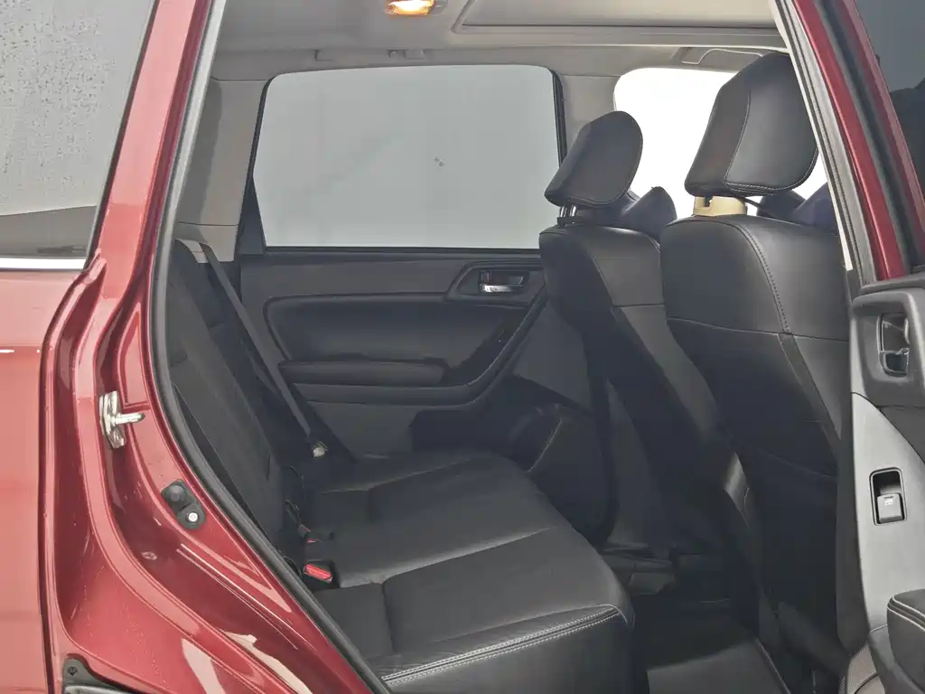 Subaru Forester 2015 — фото 22