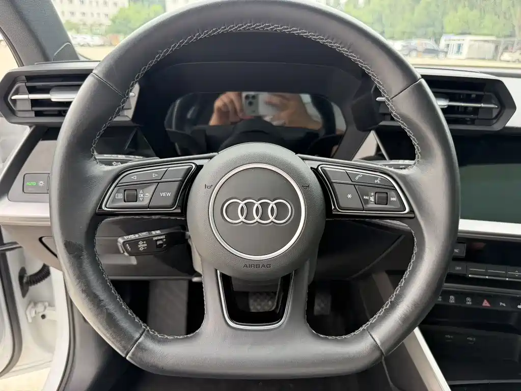 Audi A3 2024 — фото 10