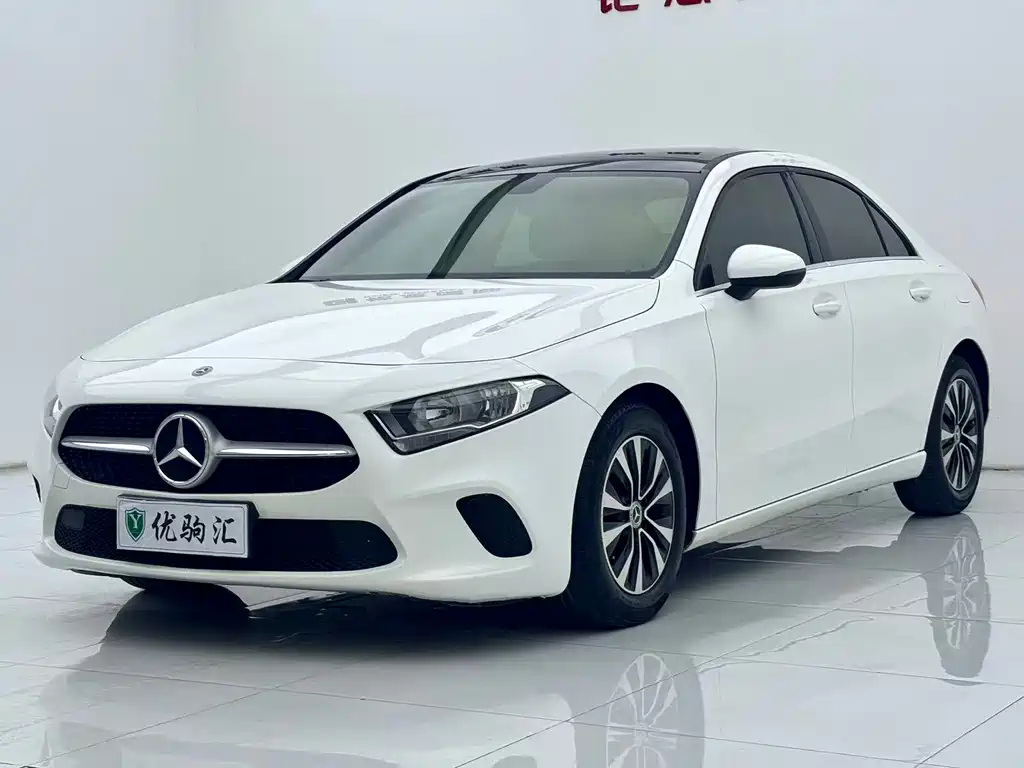 Mercedes-Benz A-Class 2019 — фото 1