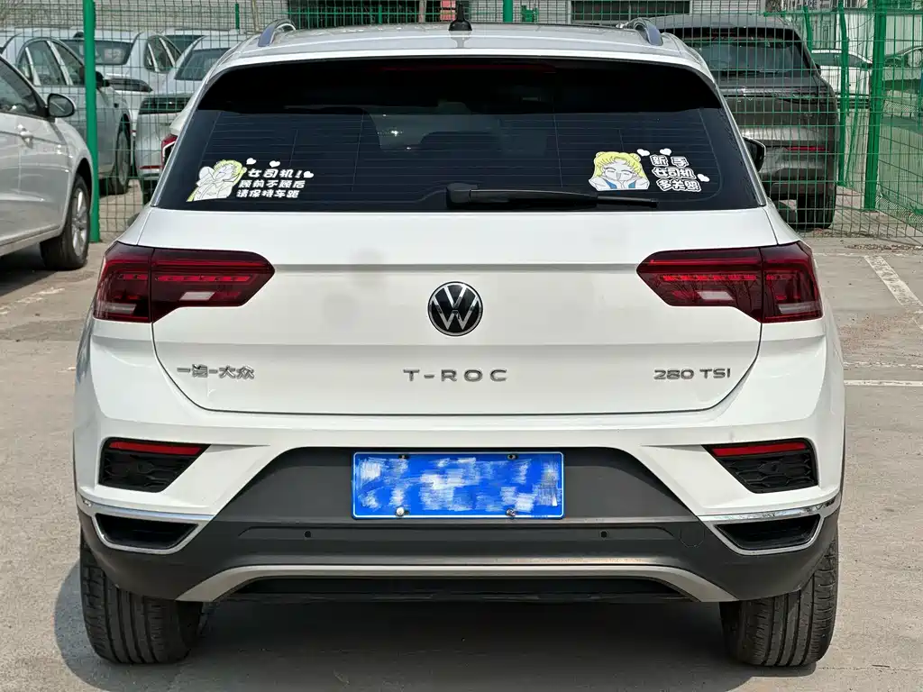 Volkswagen T-Roc 2023 — фото 8