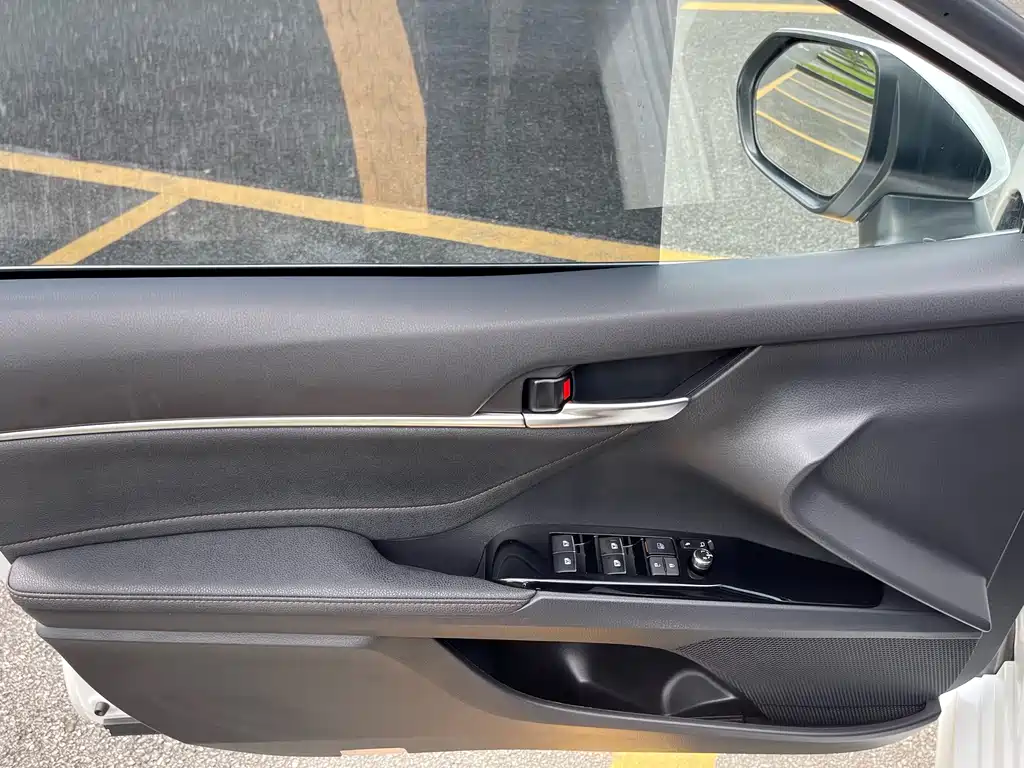 Toyota Camry 2021 — фото 15