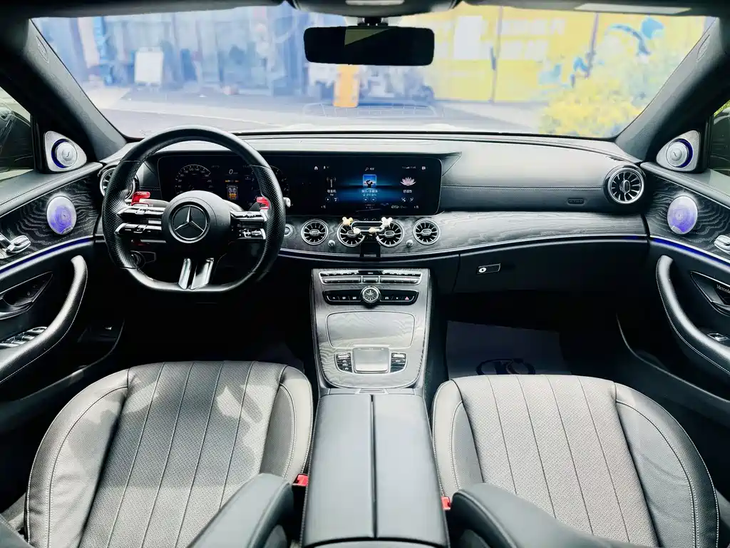 Mercedes-Benz E-Class 2021 — фото 13