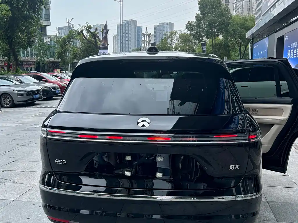 NIO ES8 2026