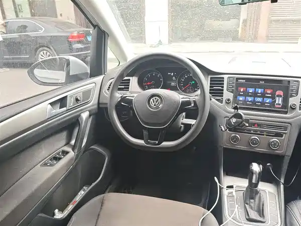 Volkswagen Golf Jialu 2016
