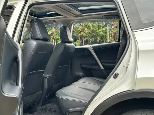 Toyota RAV4 2016