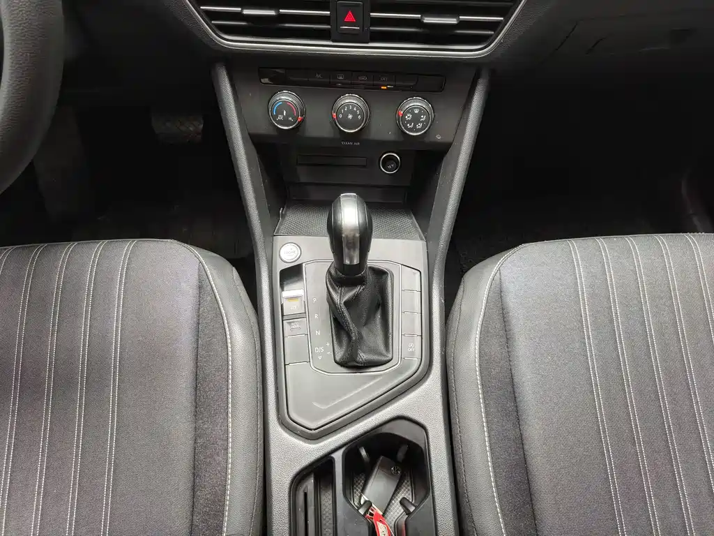 Volkswagen Tiguan L 2022 — фото 16
