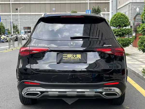 Mercedes-Benz GLC 2023
