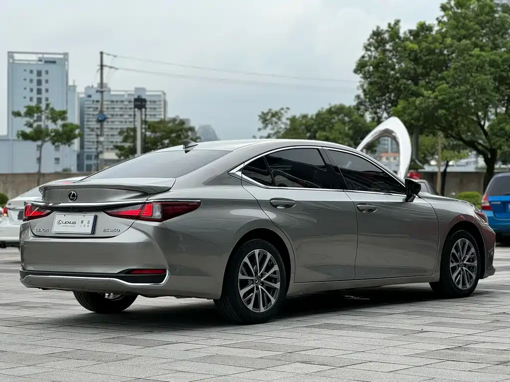 Lexus ES 2022 — фото 6