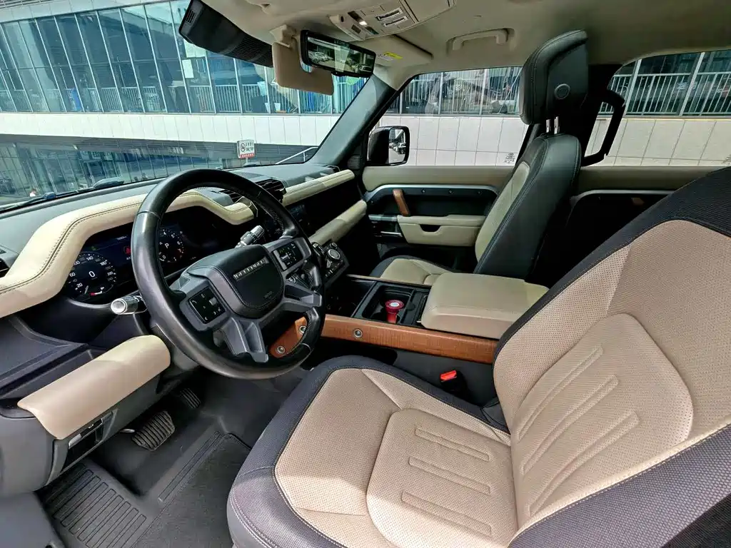 Land Rover Defender 2022 — фото 8
