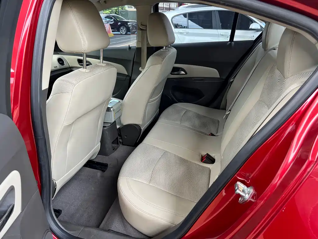 Chevrolet Cruze 2015 — фото 13