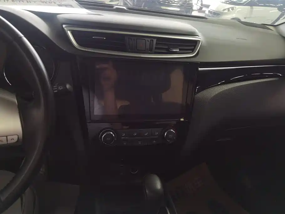 Nissan Qashqai 2018 — фото 13
