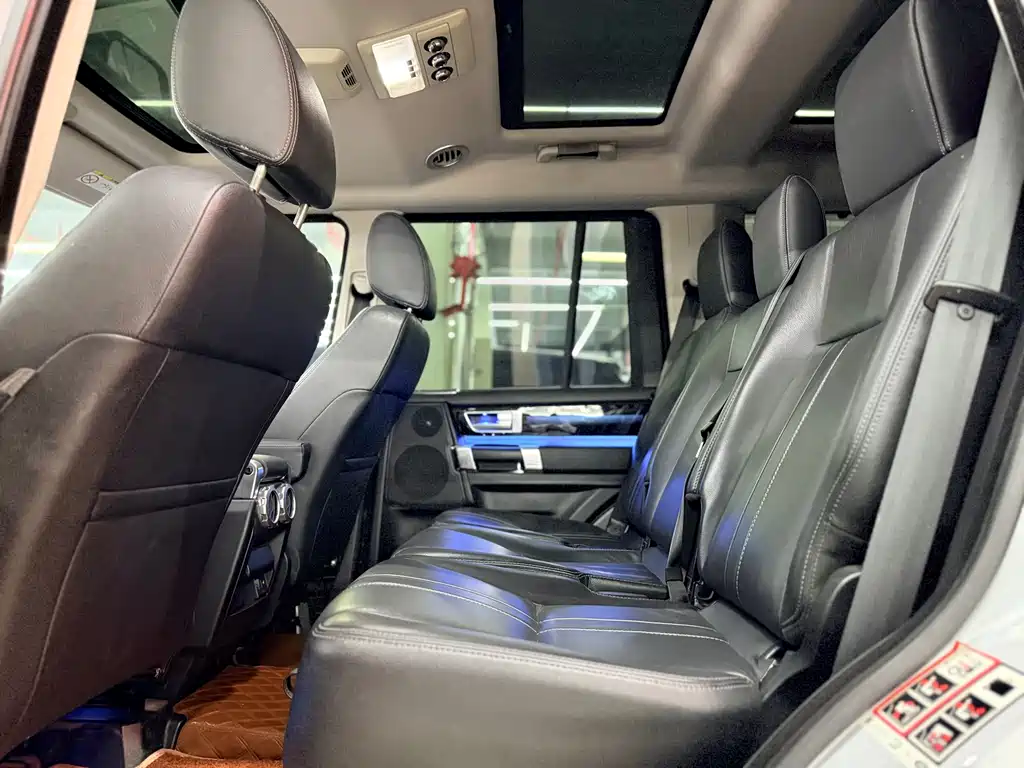 Land Rover Discovery 2015 — фото 5