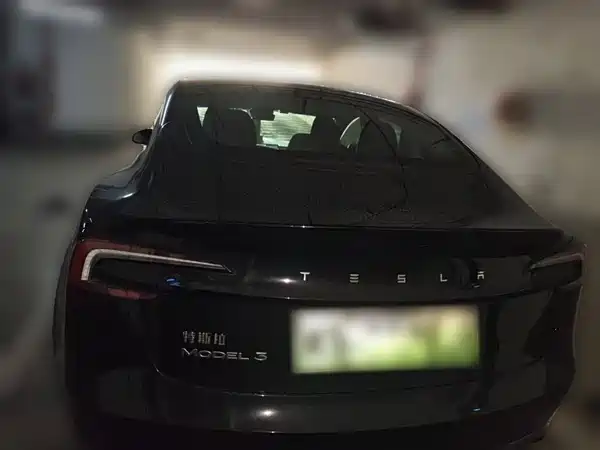 Tesla Model 3 2023