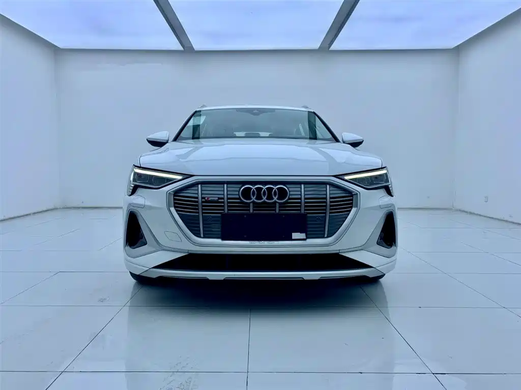 Audi e-tron 2026 — фото 2