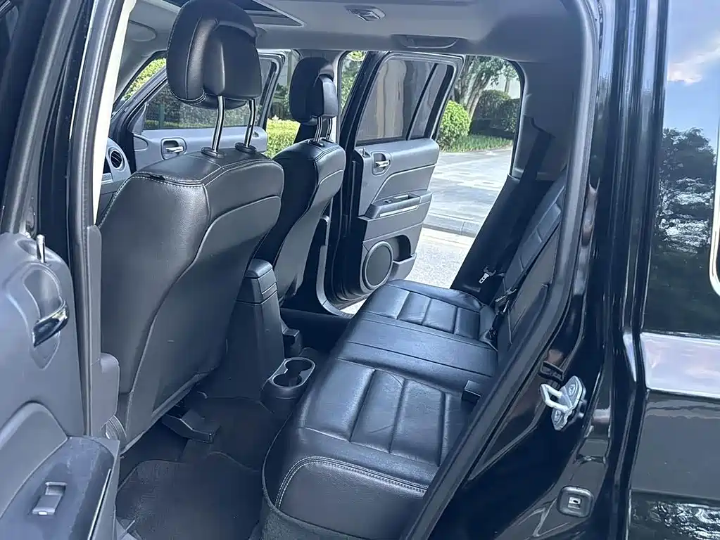 Jeep Patriot 2014 — фото 11