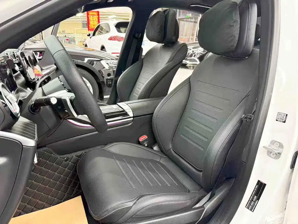 Mercedes-Benz C-Class 2024 — фото 14