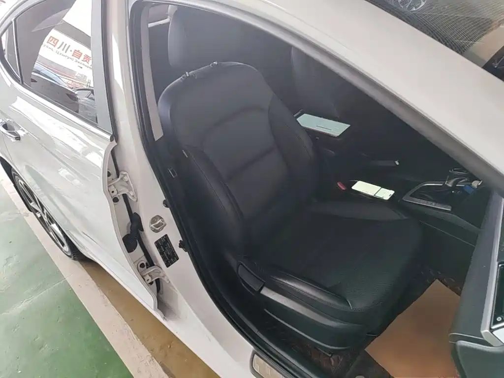Hyundai Celesta 2016 — фото 25
