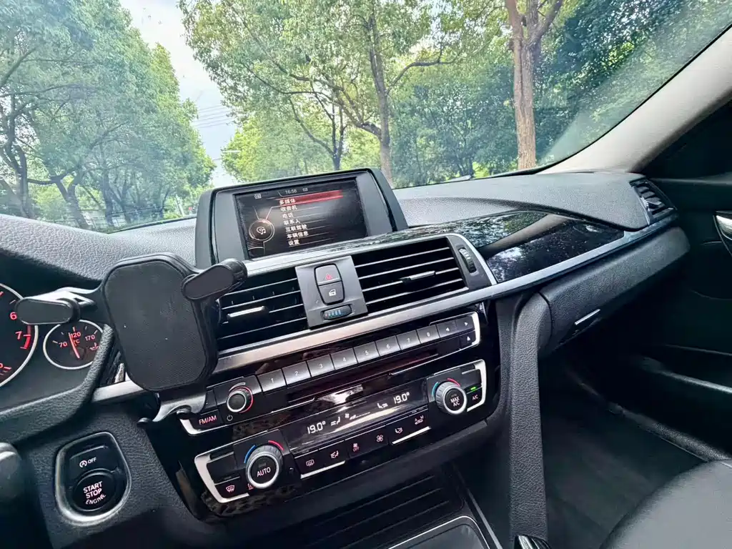 BMW 3 Series 2016