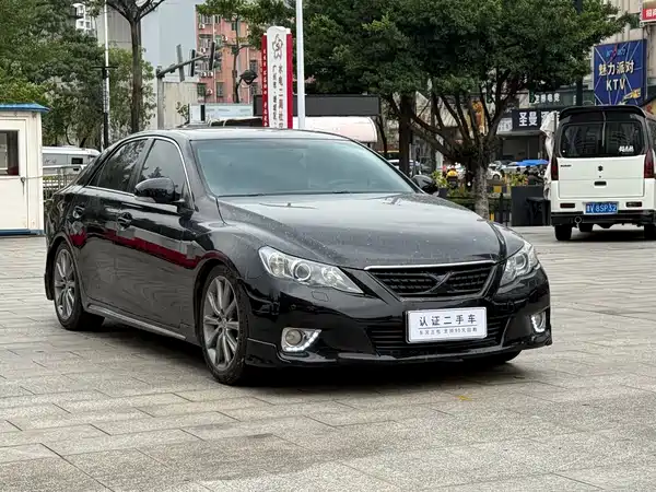 Toyota Reiz 2012