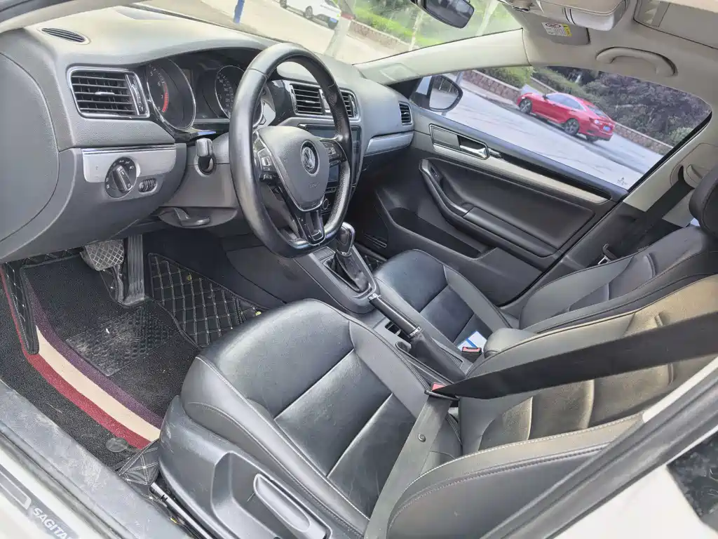 Volkswagen Sagitar 2019