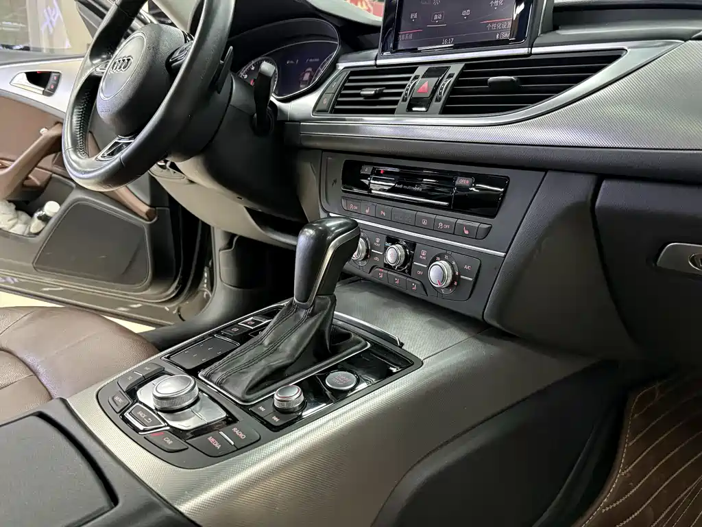 Audi A6L 2017 — фото 18