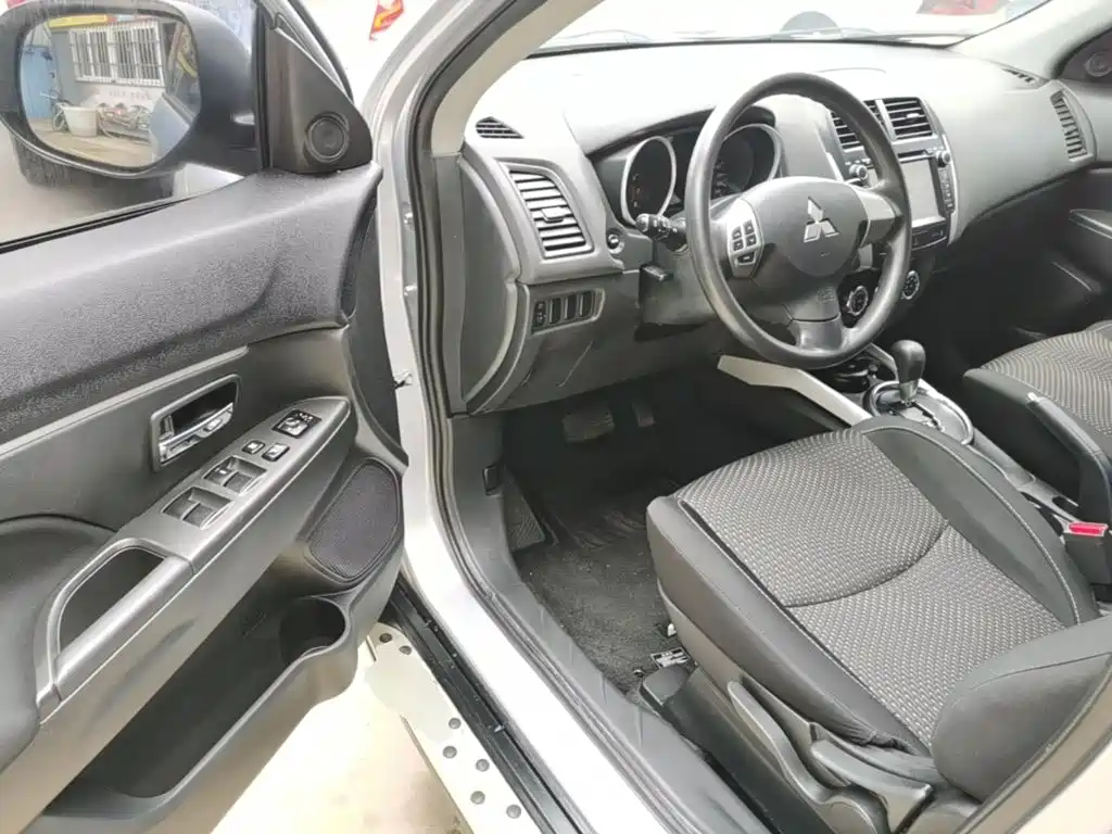 Mitsubishi ASX 2014 — фото 16