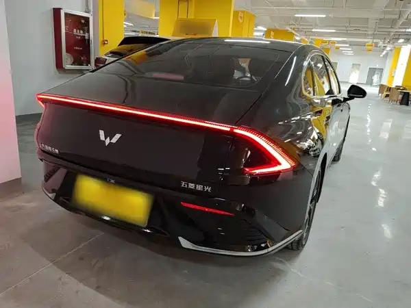 Wuling Starlight 2024