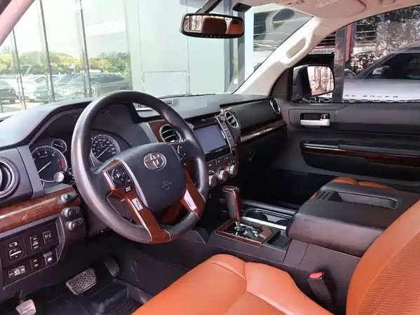 Toyota Tundra 2016