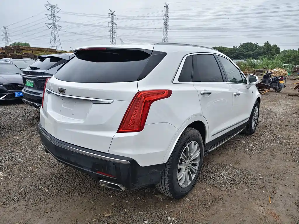 Cadillac XT5 2018 — фото 10