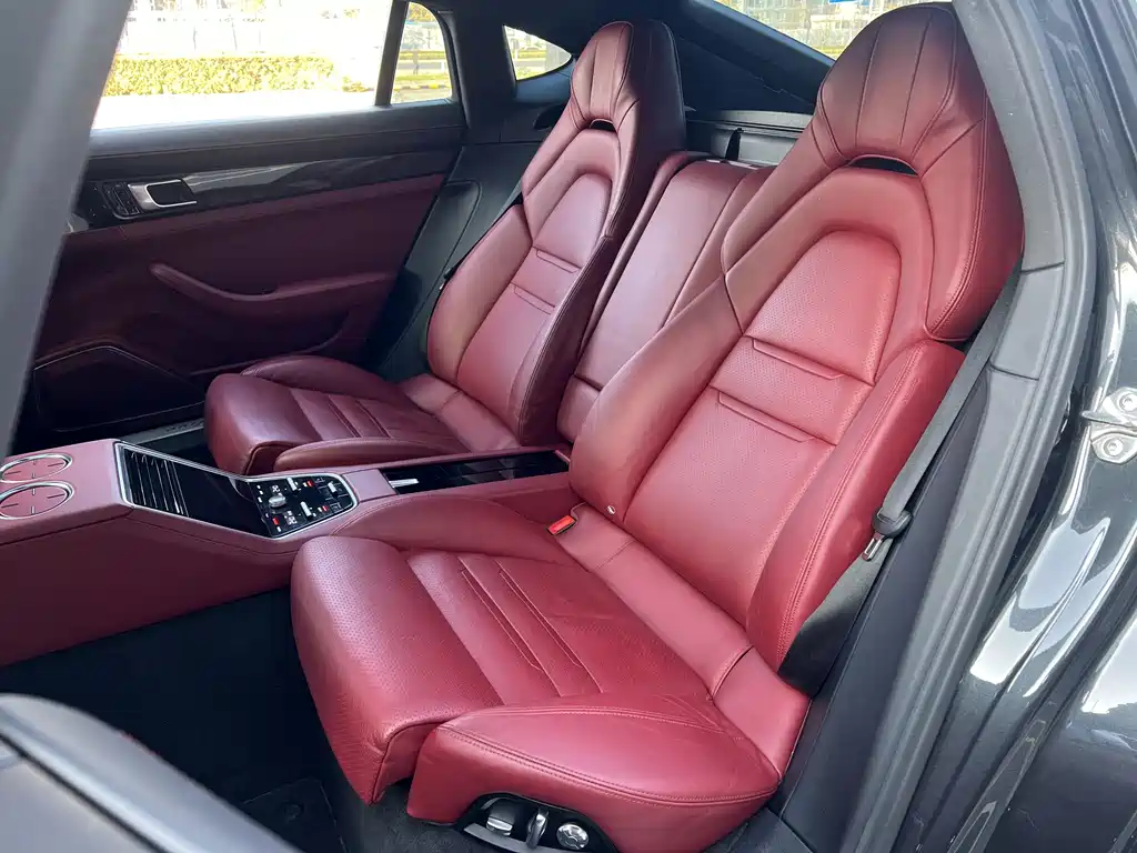 Porsche Panamera 2018 — фото 10