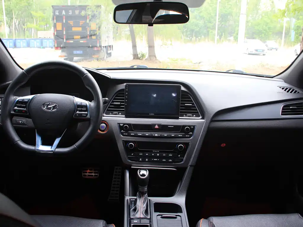 Hyundai Sonata 2015 — фото 6