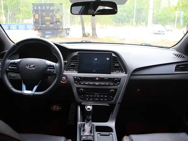 Hyundai Sonata 2015