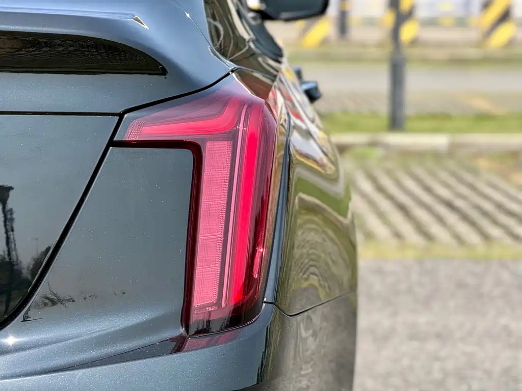 Cadillac CT5 2023 — фото 19