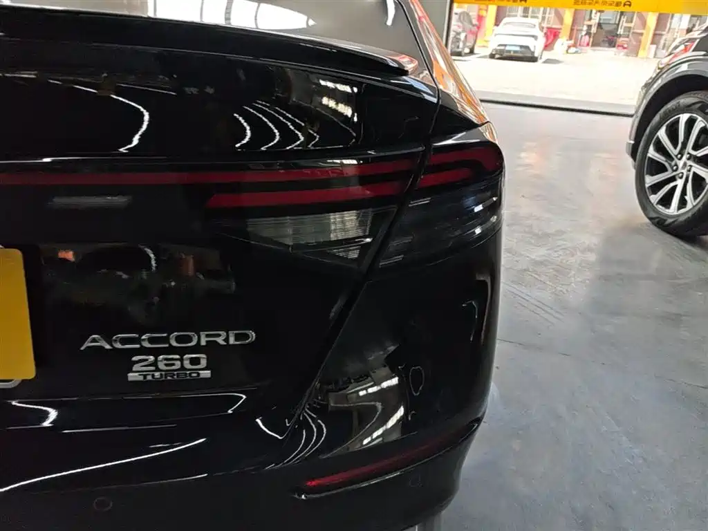 Honda Accord 2023 — фото 24