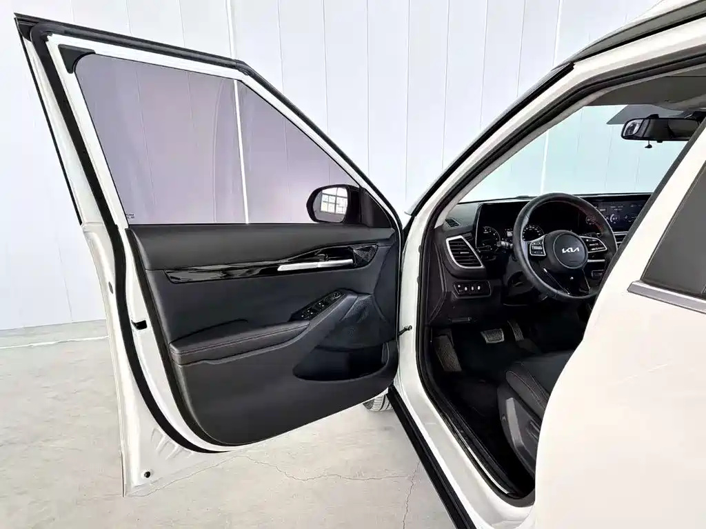 Kia KX3 2022 — фото 13