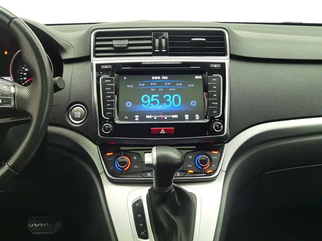 Haval M6 2018 — фото 12