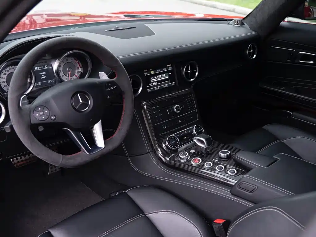 Mercedes-Benz SLS AMG 2012 — фото 12