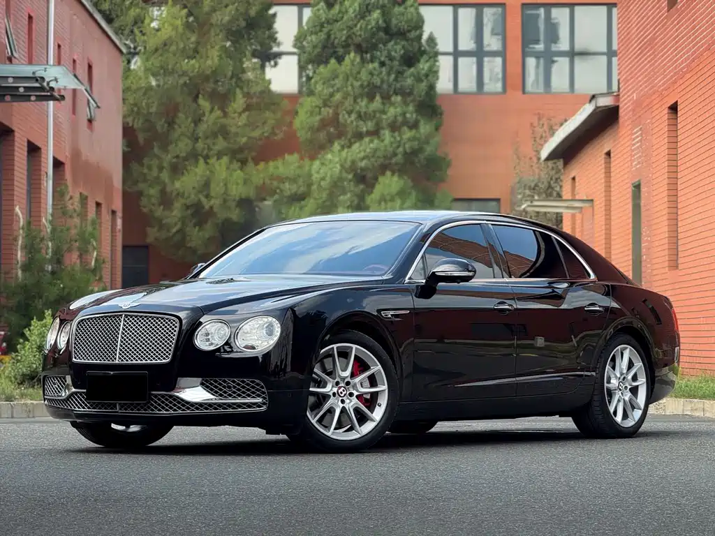 Bentley Flying Spur 2018 — фото 1